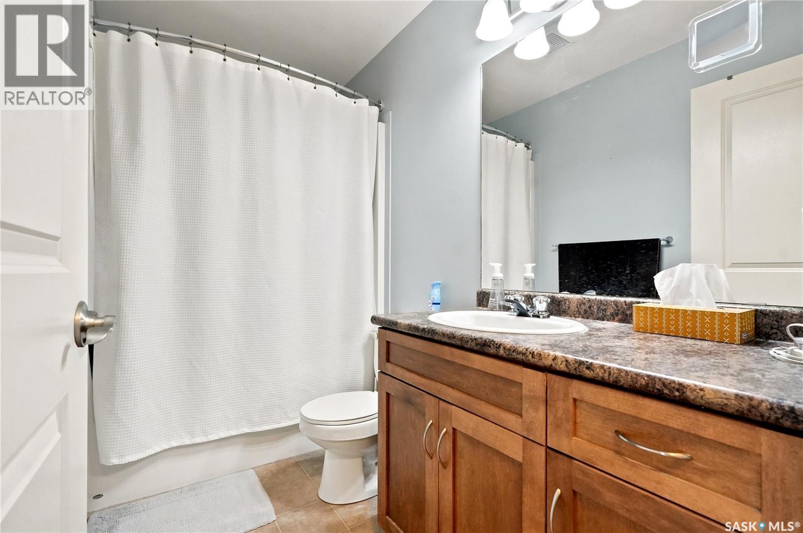 #106 415 Lynd CRESCENT - 22