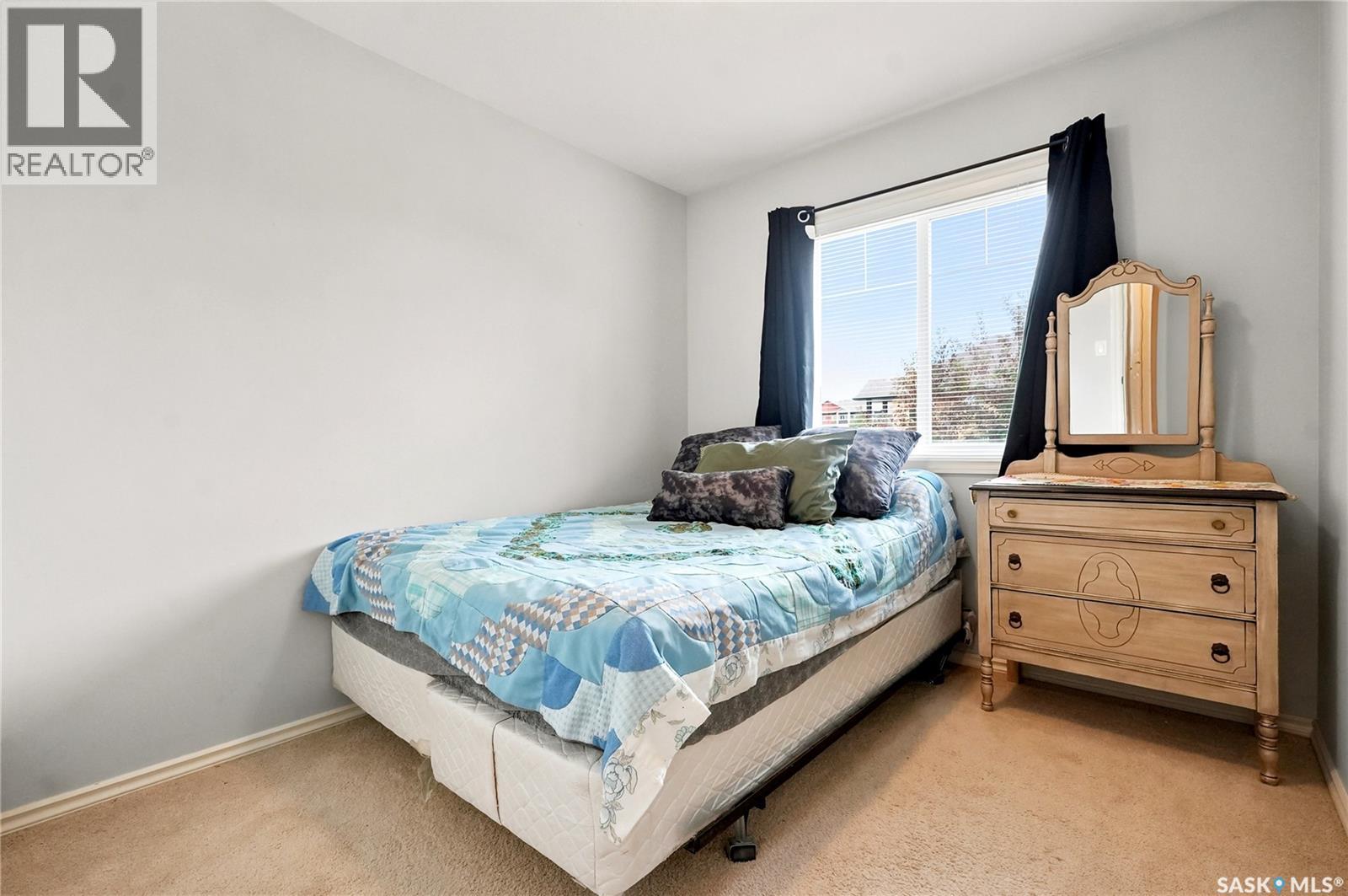 #106 415 Lynd CRESCENT - 26