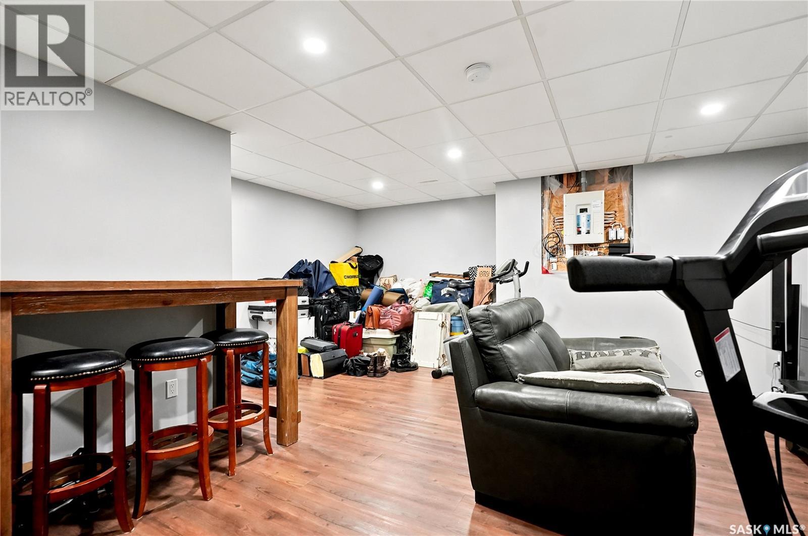 #106 415 Lynd CRESCENT - 30