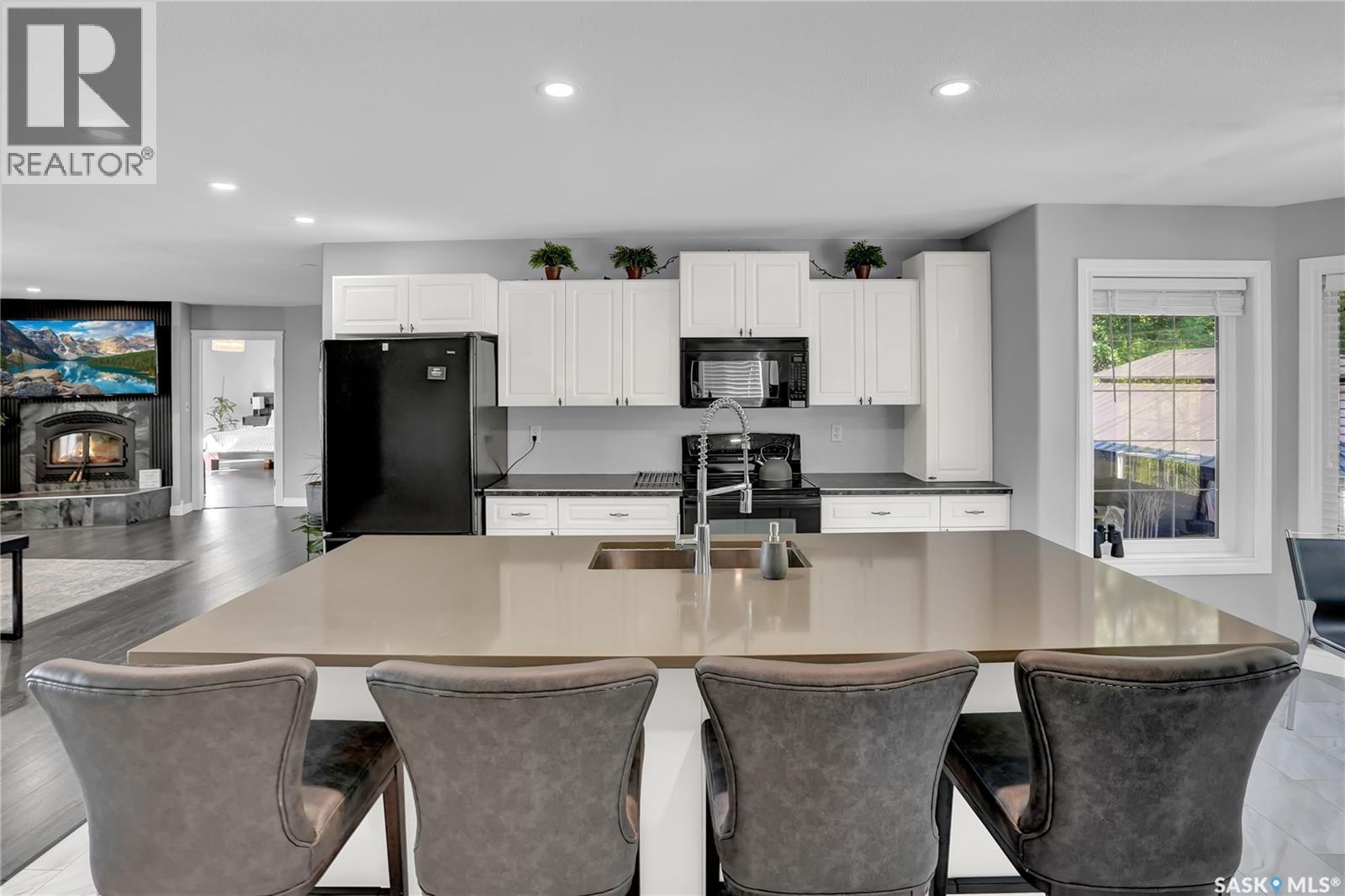 28 Alice CRESCENT - 26