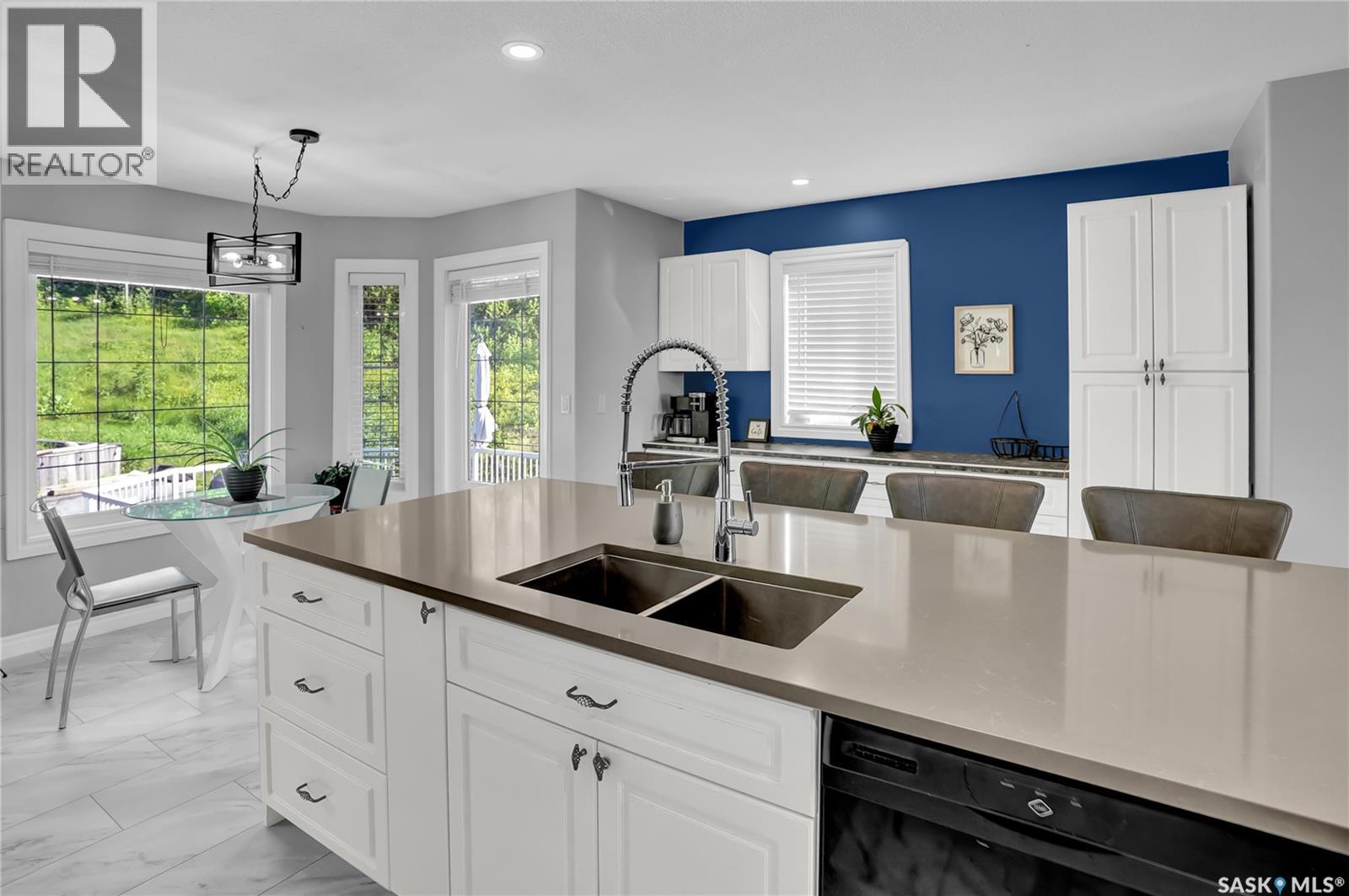 28 Alice CRESCENT - 29