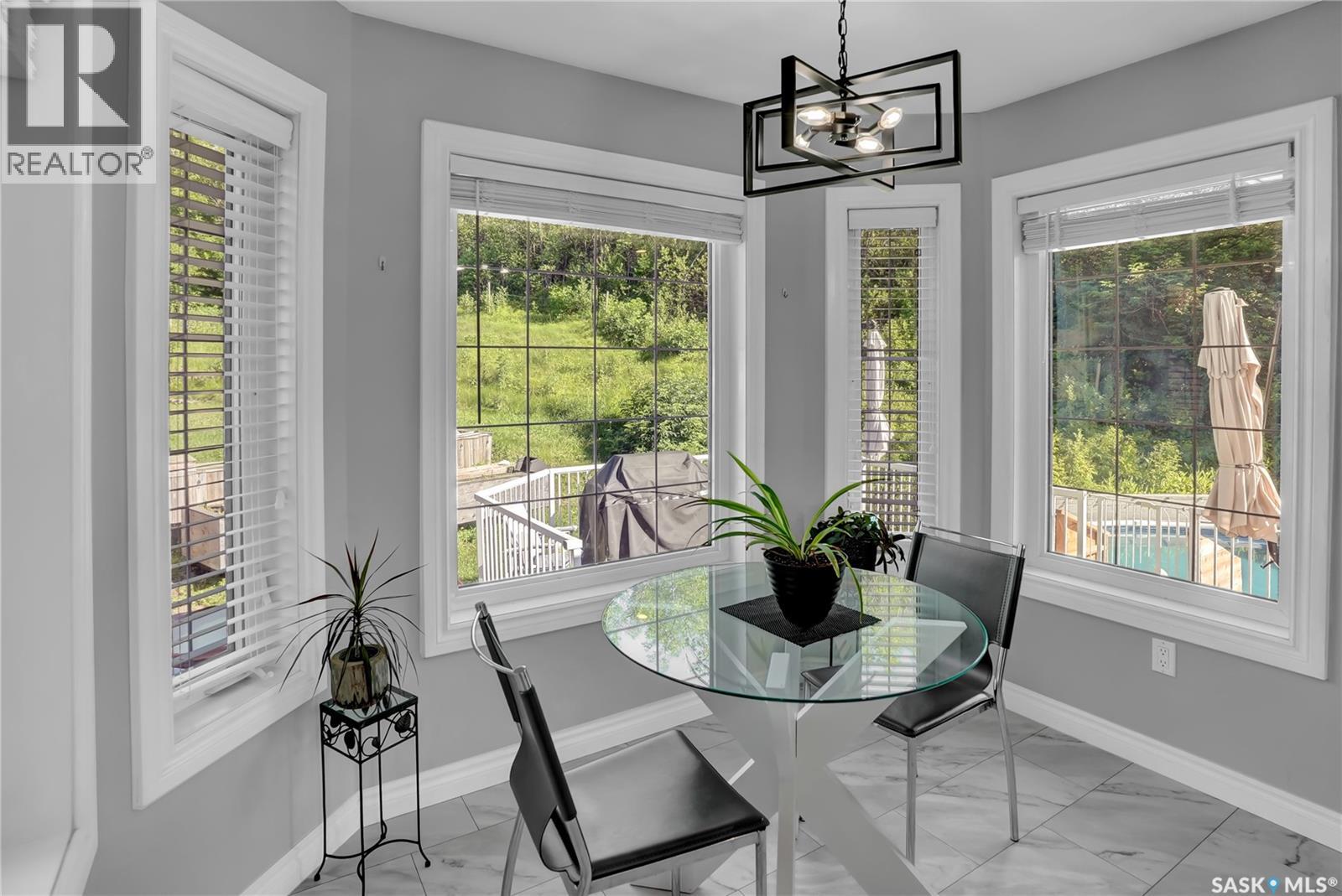28 Alice CRESCENT - 31