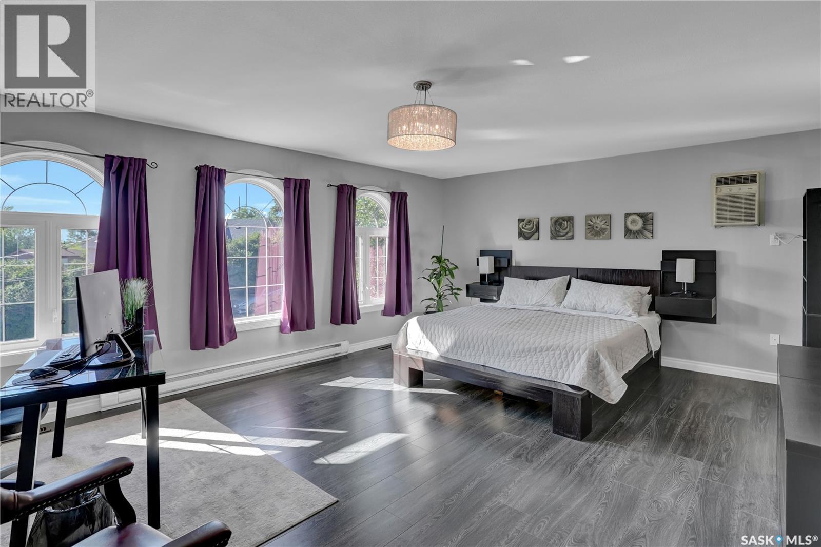 28 Alice CRESCENT - 33