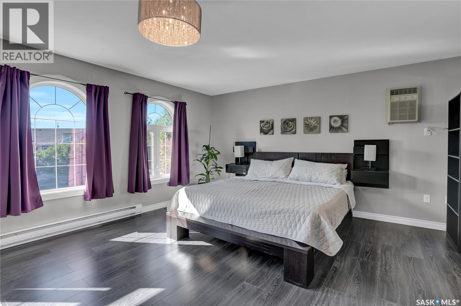 28 Alice CRESCENT - 34