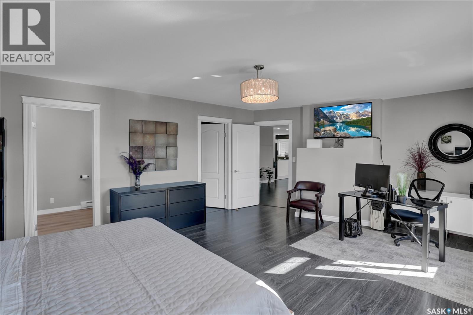 28 Alice CRESCENT - 35