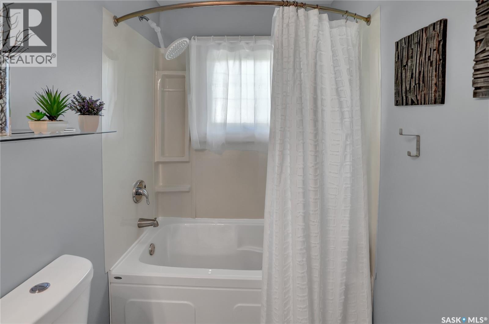 28 Alice CRESCENT - 42