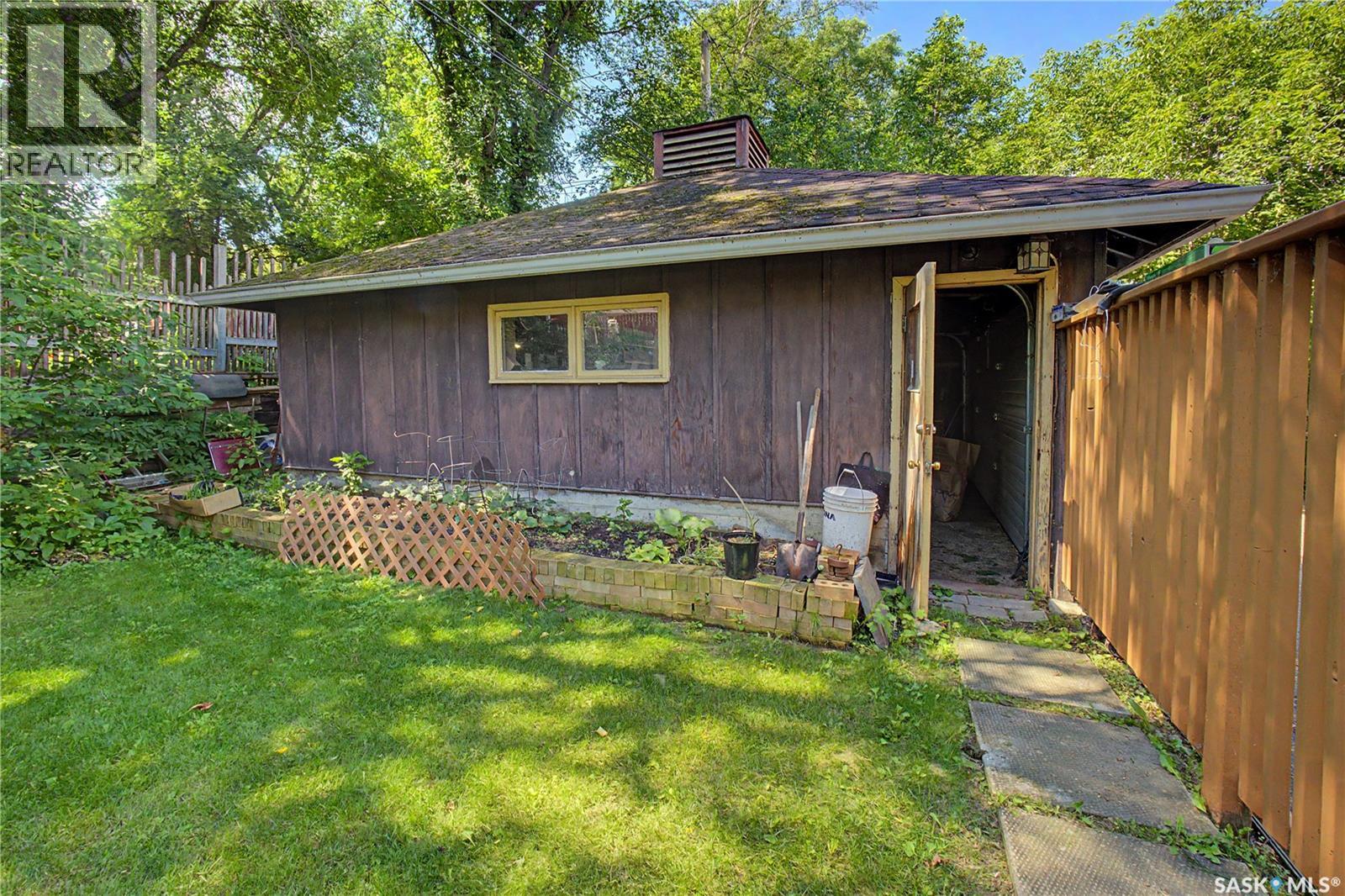 313 19th STREET W - Image 10