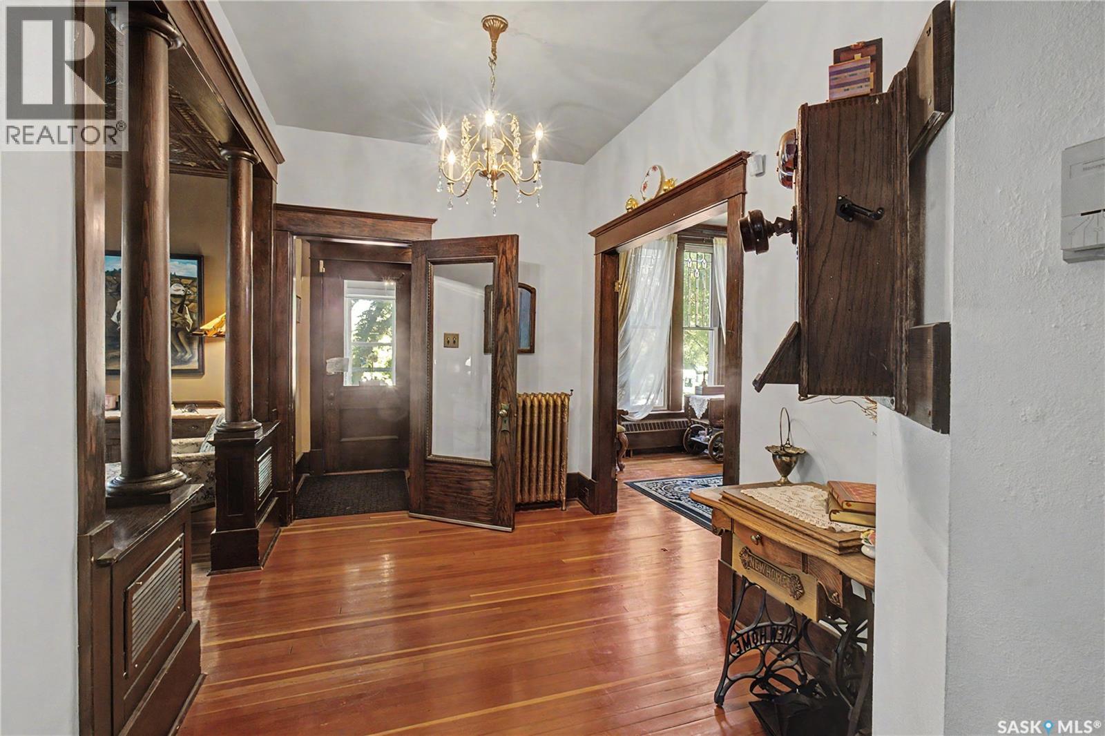 313 19th STREET W - Image 12