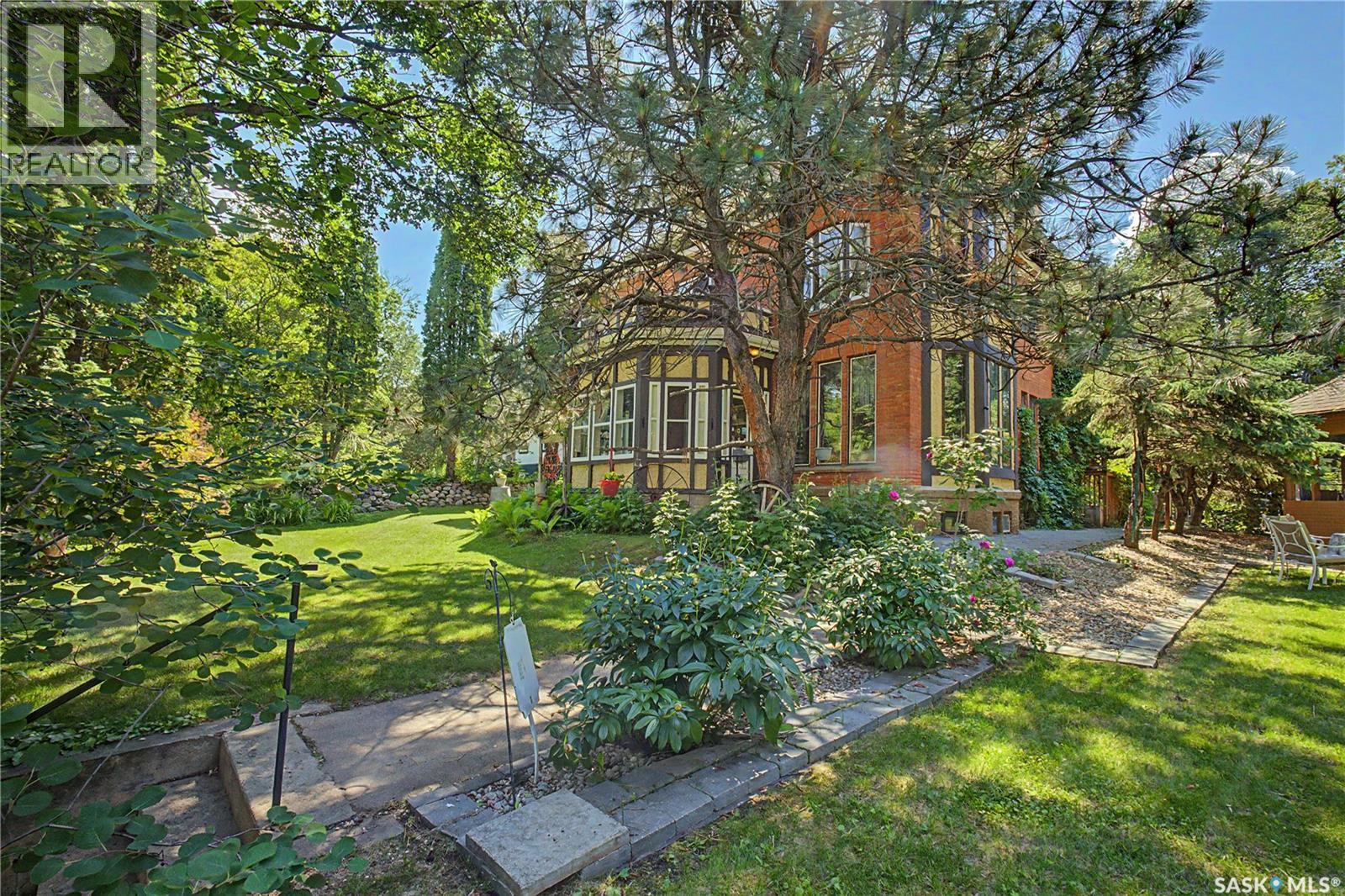 313 19th STREET W - Image 3