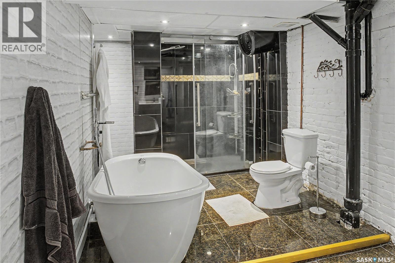 313 19th STREET W - Image 32