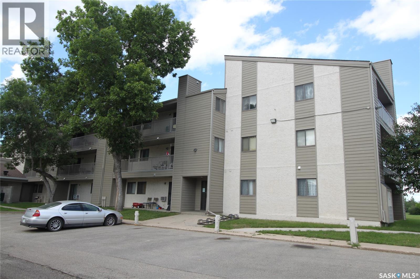 #116 207C Tait PLACE - 1