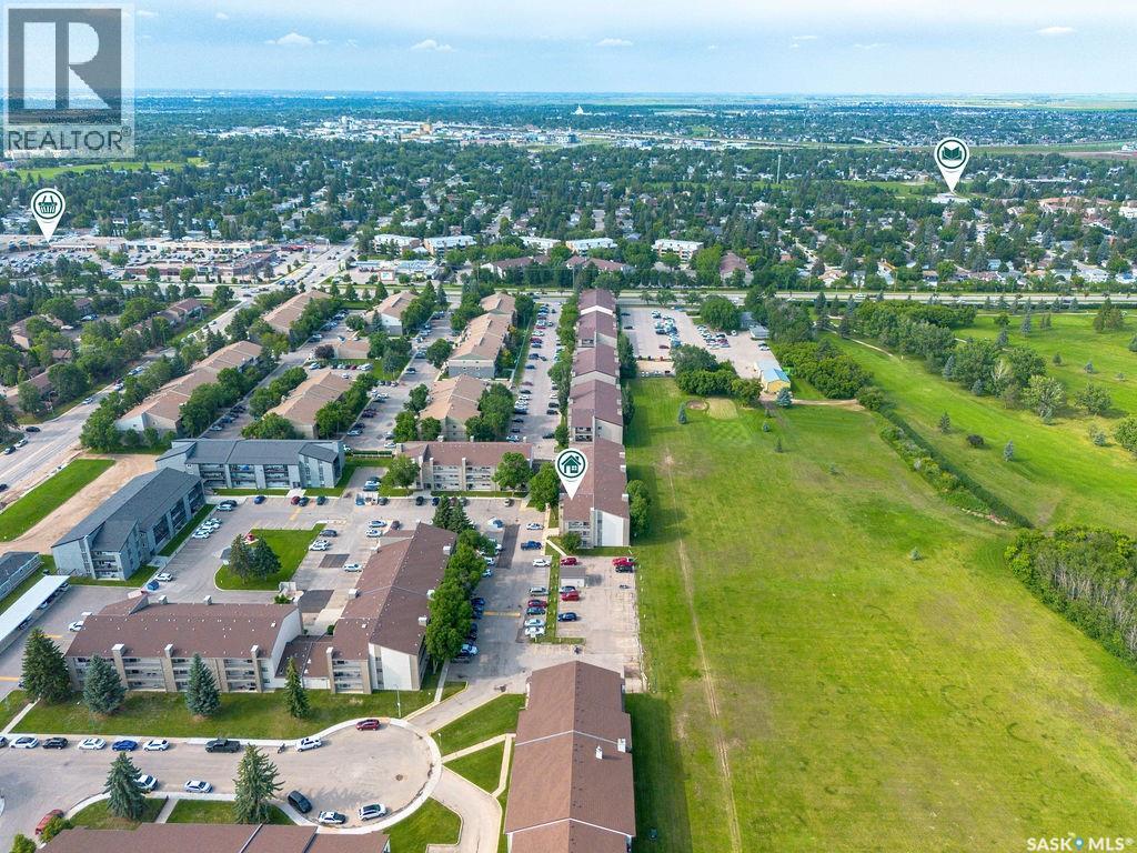 #116 207C Tait PLACE - Image 13