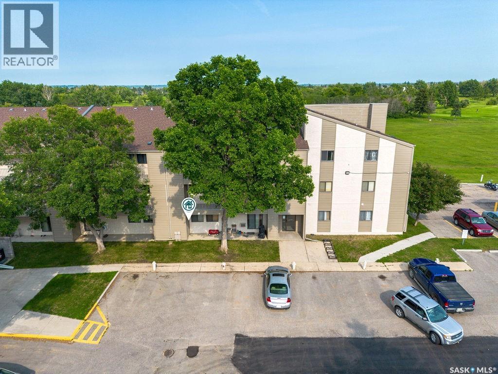 #116 207C Tait PLACE - Image 15