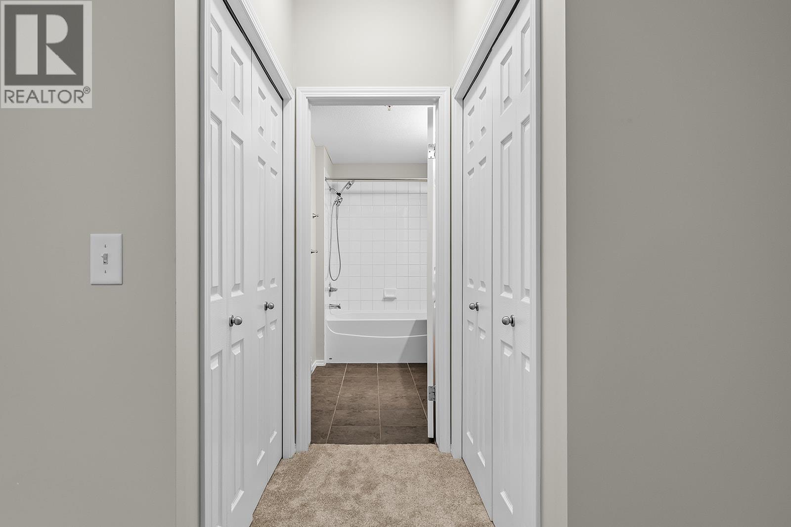 #2221 1873 Country Club Drive - Image 18