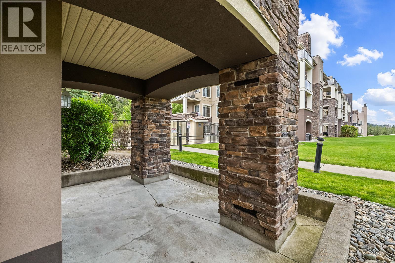 #2221 1873 Country Club Drive - Image 33
