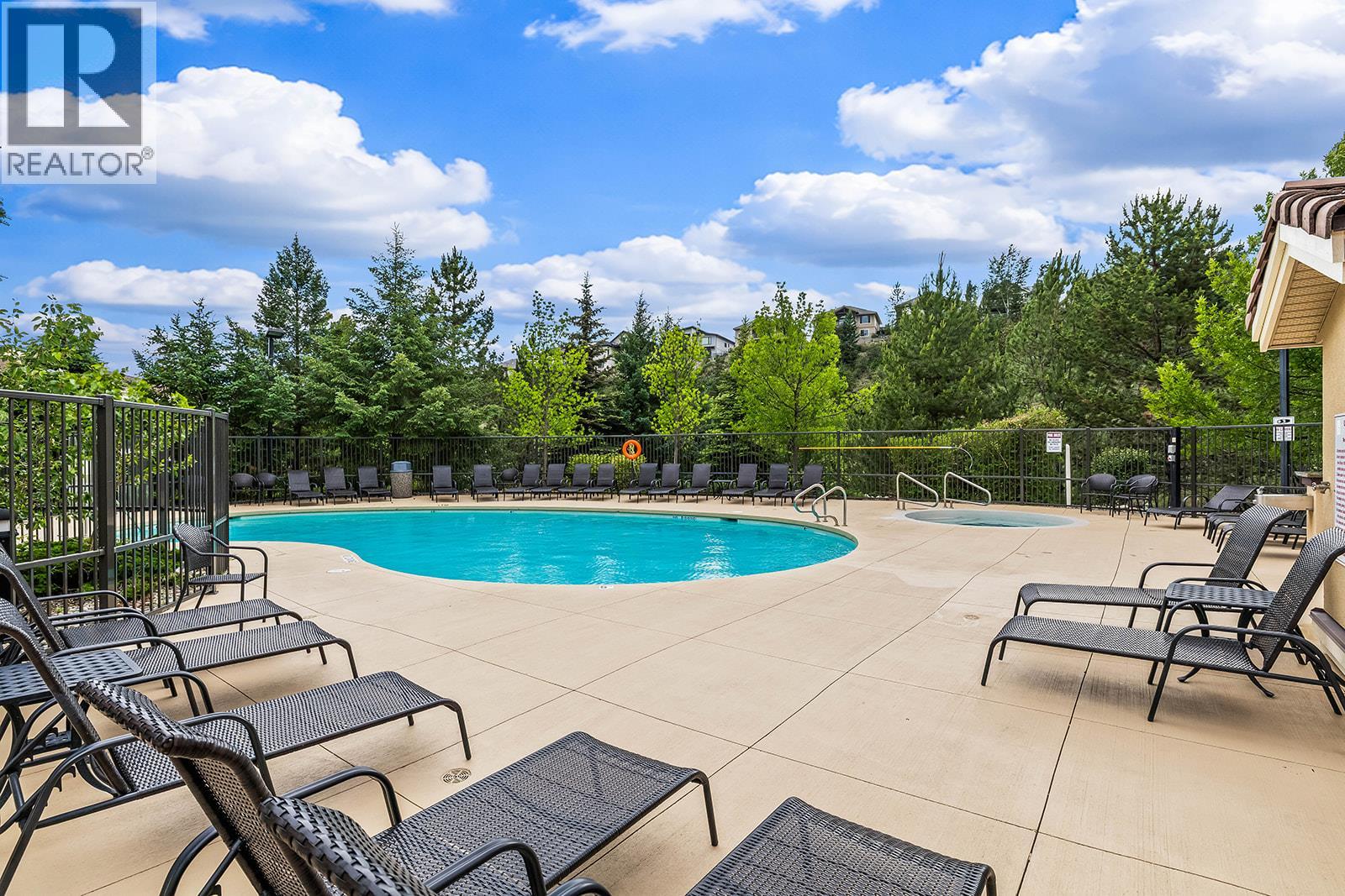 #2221 1873 Country Club Drive - Image 38