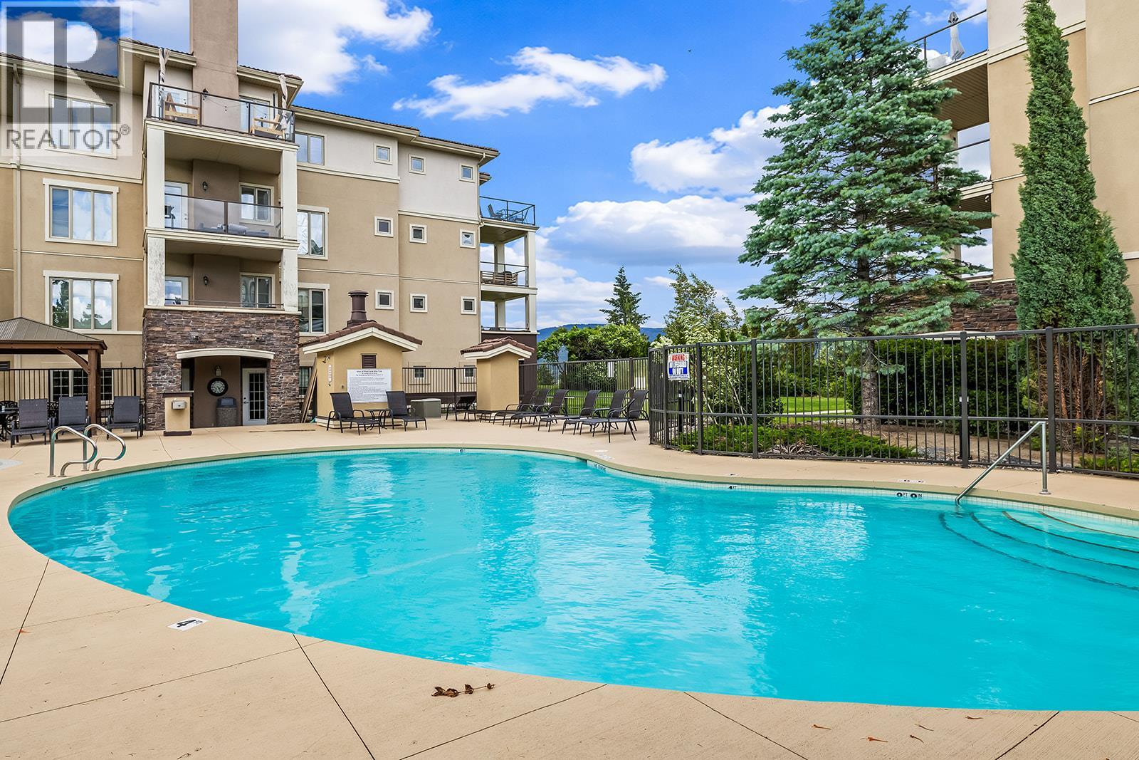 #2221 1873 Country Club Drive - 37