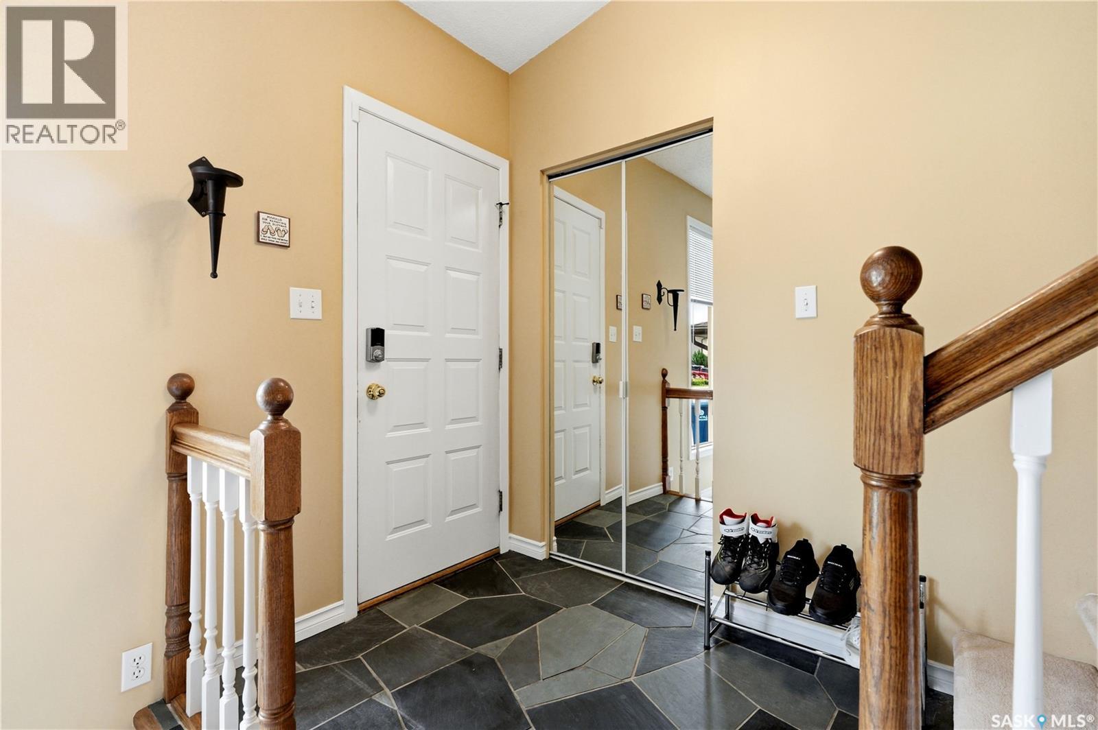 714 Delaronde CRESCENT - Image 2