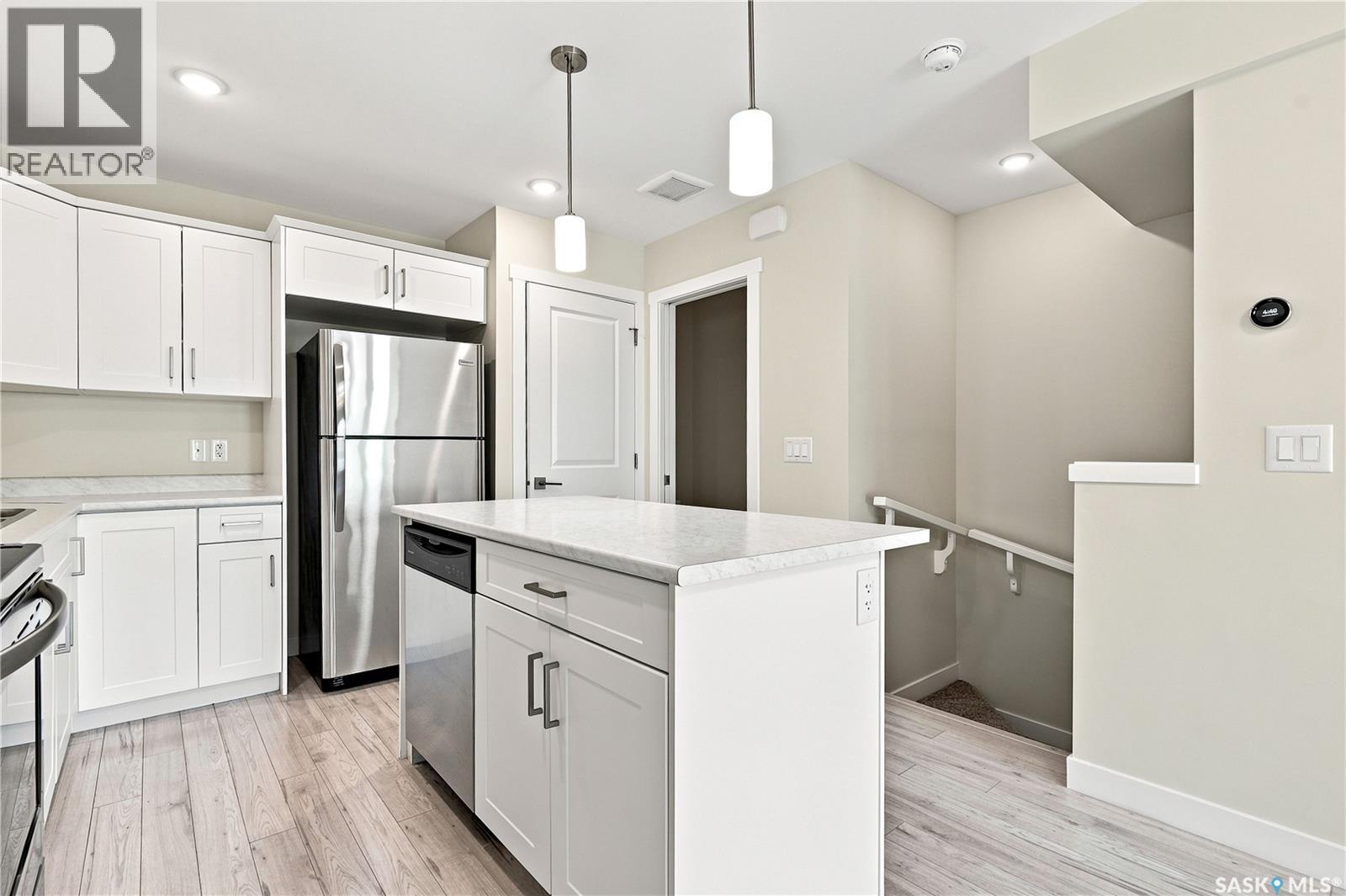 204 315 Dickson CRESCENT — photo 9