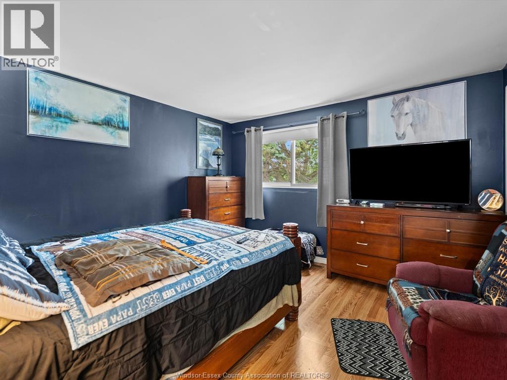 266 Victoria STREET South - 11