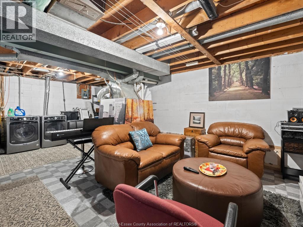 266 Victoria STREET South - 15