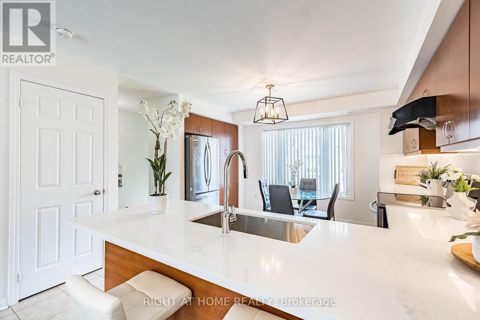 #73 5650 WINSTON CHURCHILL BOULEVARD W - 10