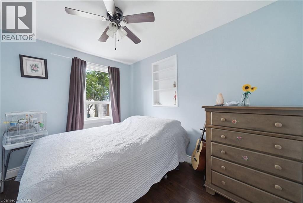 41 WORSLEY Road - 13