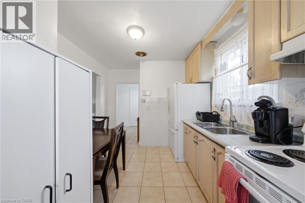 41 WORSLEY Road - 6