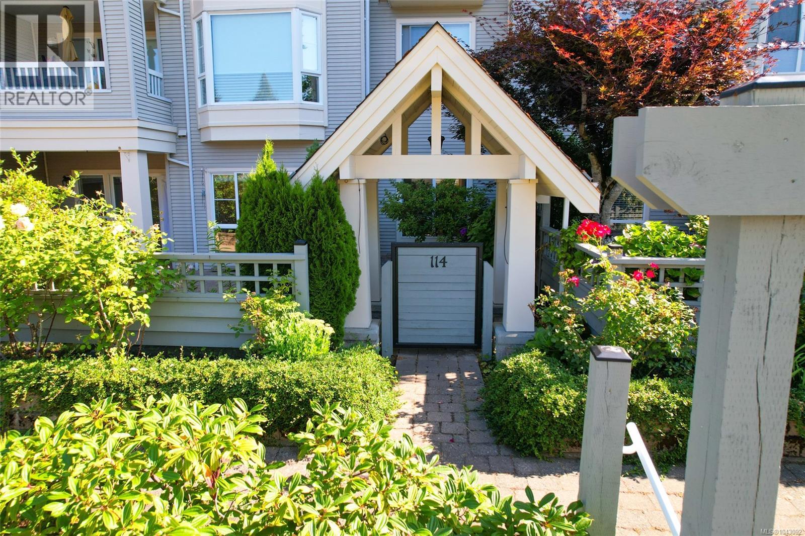114 5620 Edgewater Lane, Nanaimo