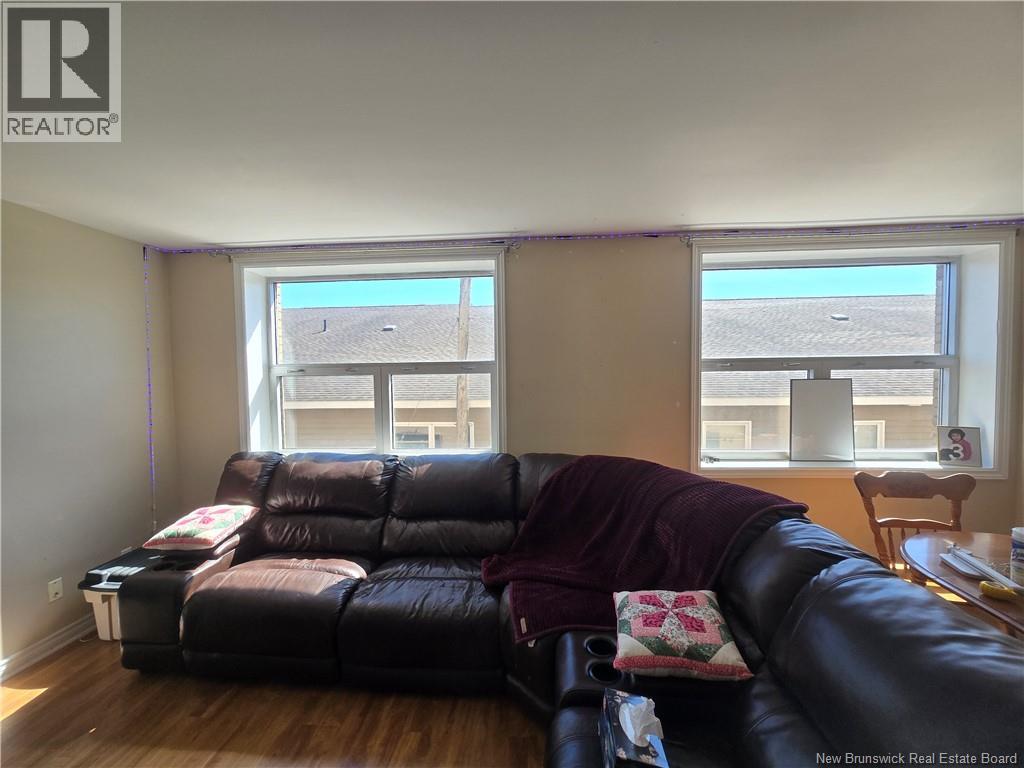 86 Main Street - 16