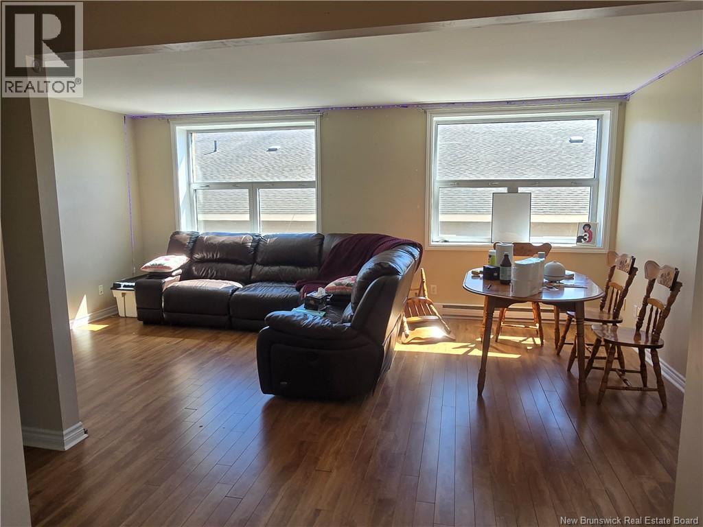 86 Main Street - 17