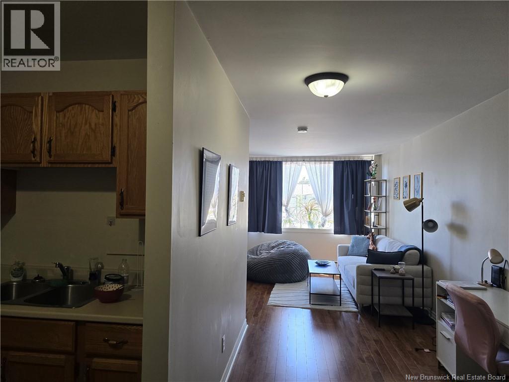 86 Main Street - 43