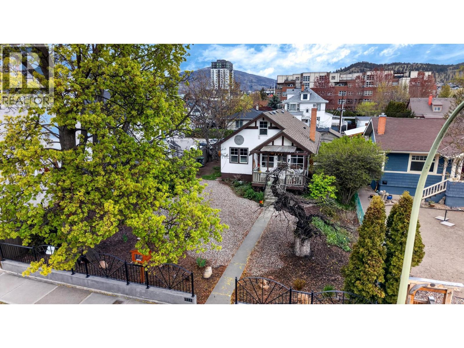 716 Lawson Avenue - 35