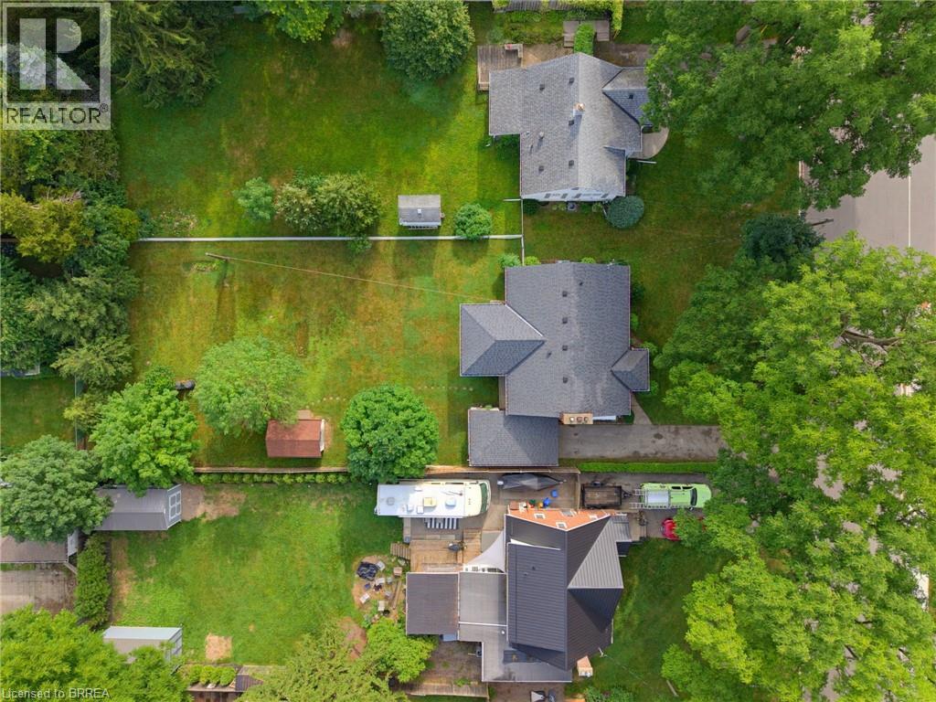 84 DUNDAS Street W - Image 29
