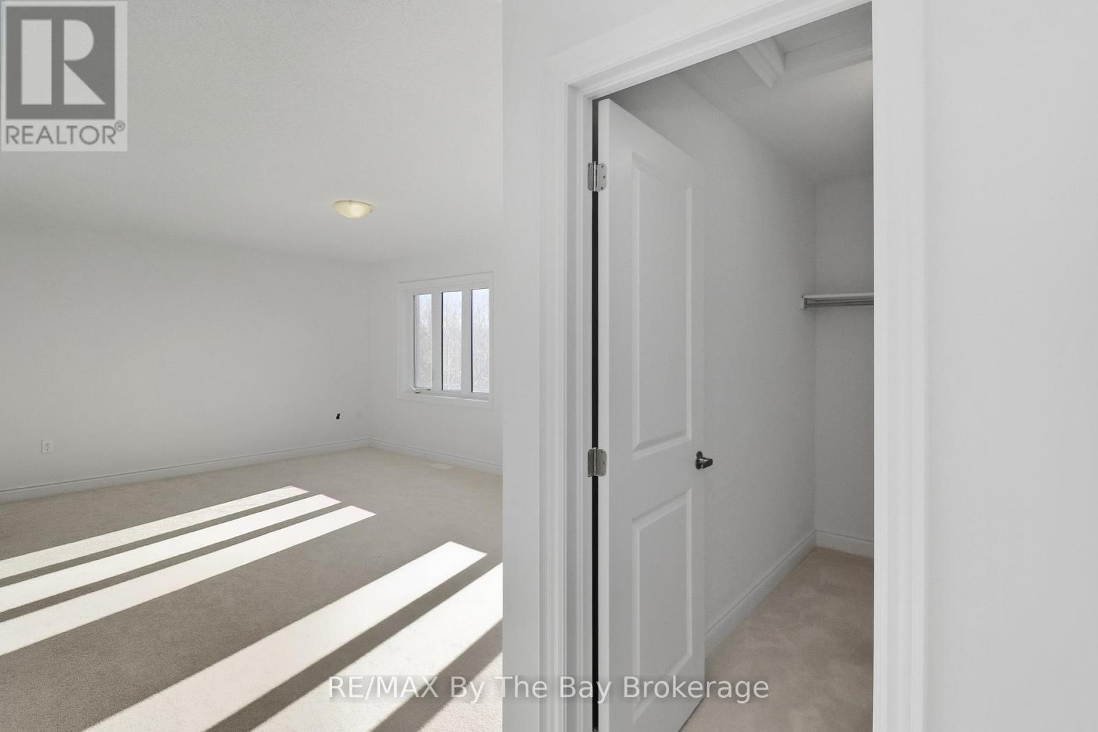 50 AMBER DRIVE - 21