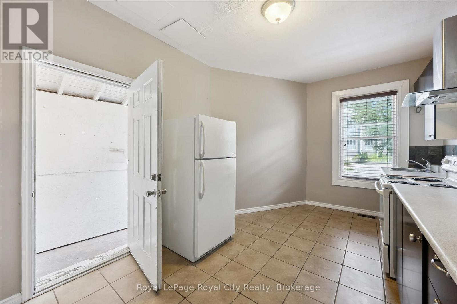 90 NEEVE STREET - 20