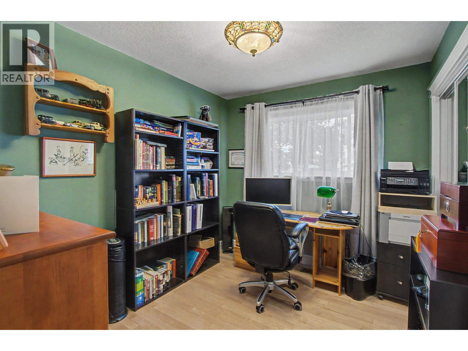 Photo 14 of 30 — 1257 ALEZA CRESCENT · Prince George, BC