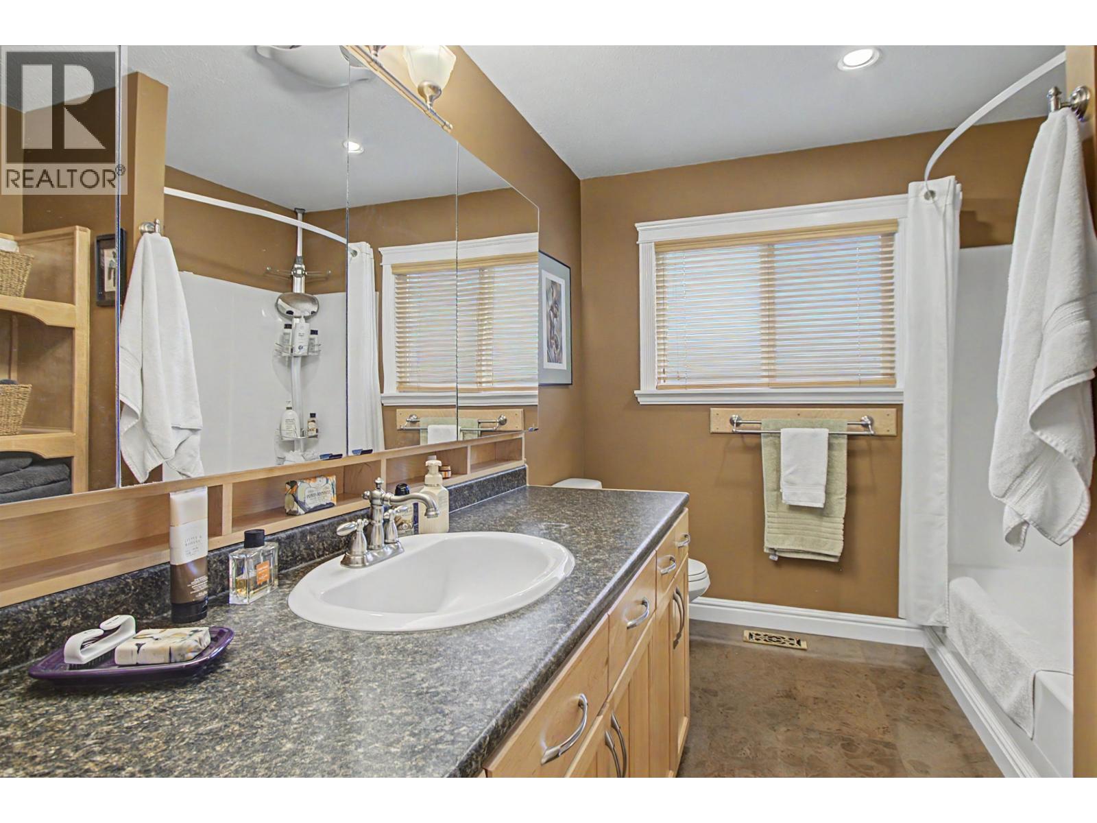 Photo 15 of 30 — 1257 ALEZA CRESCENT · Prince George, BC
