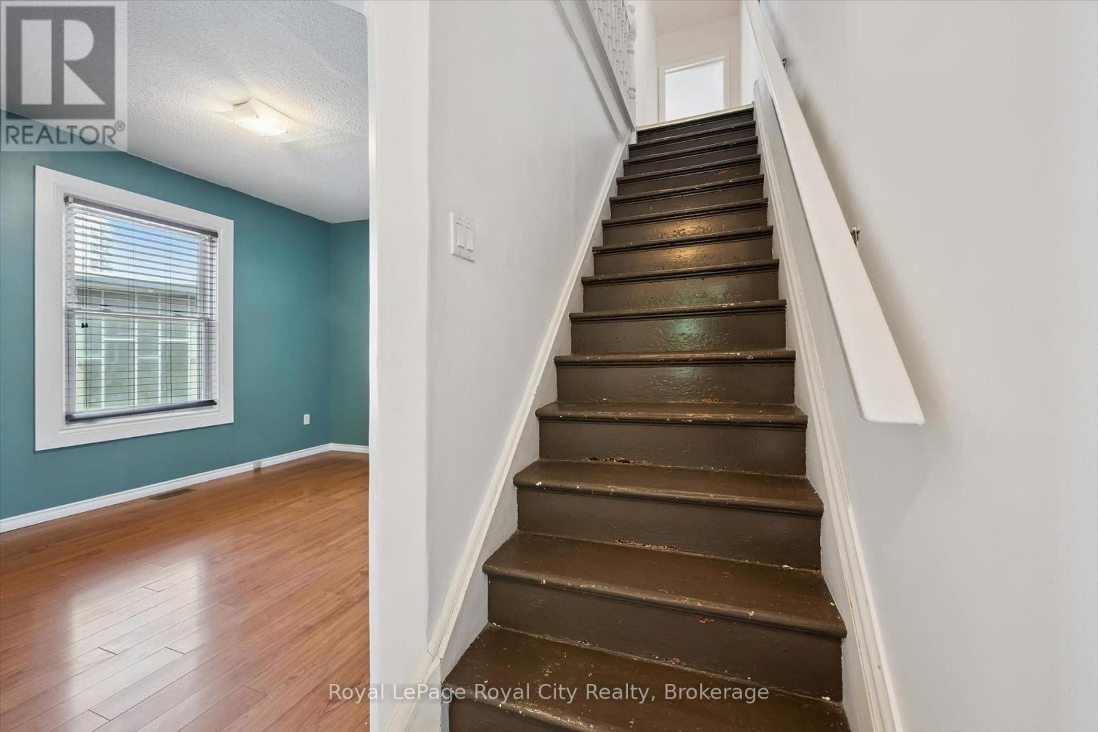 90 NEEVE STREET - 22