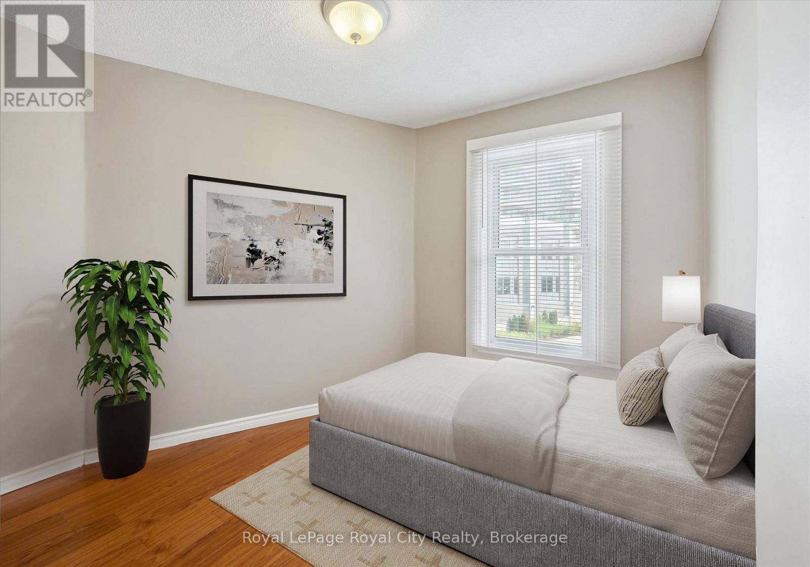 90 NEEVE STREET - 32