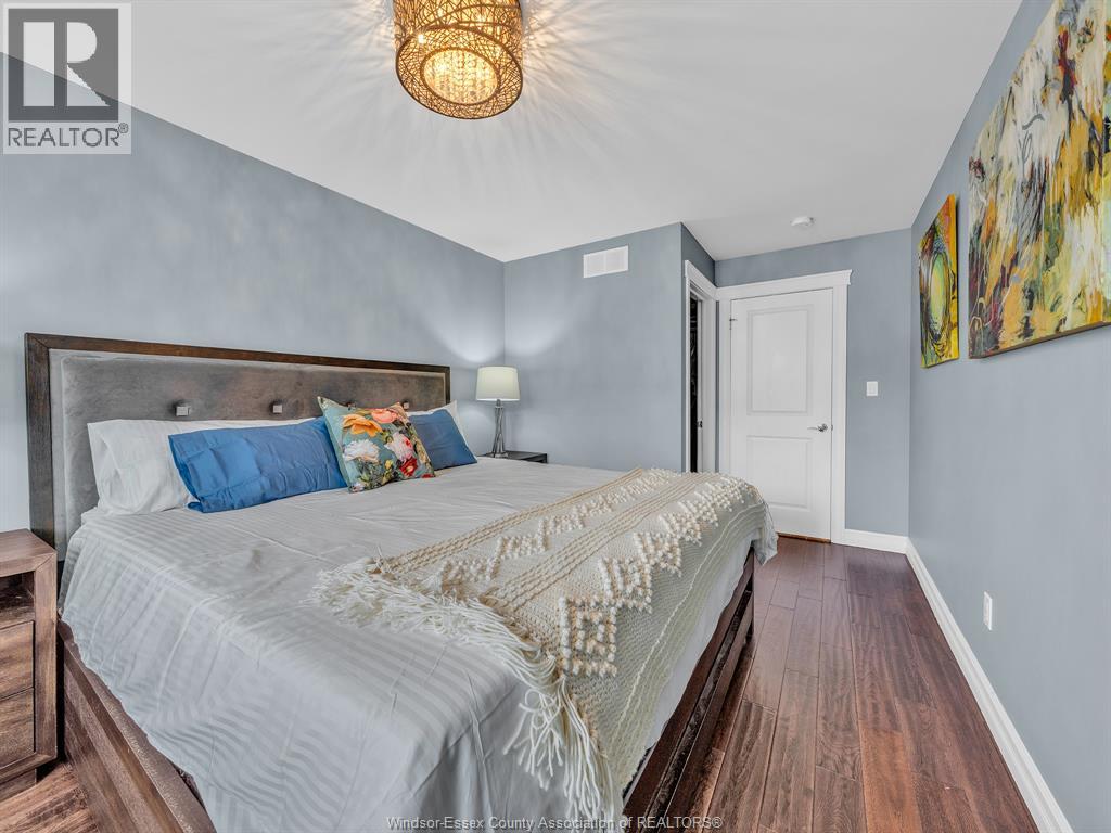 11944 THISTLEDOWN - 12