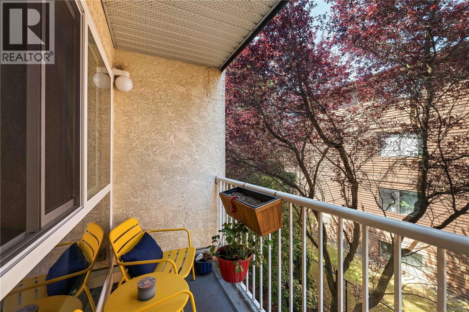 #302 1028 Balmoral Rd - 8