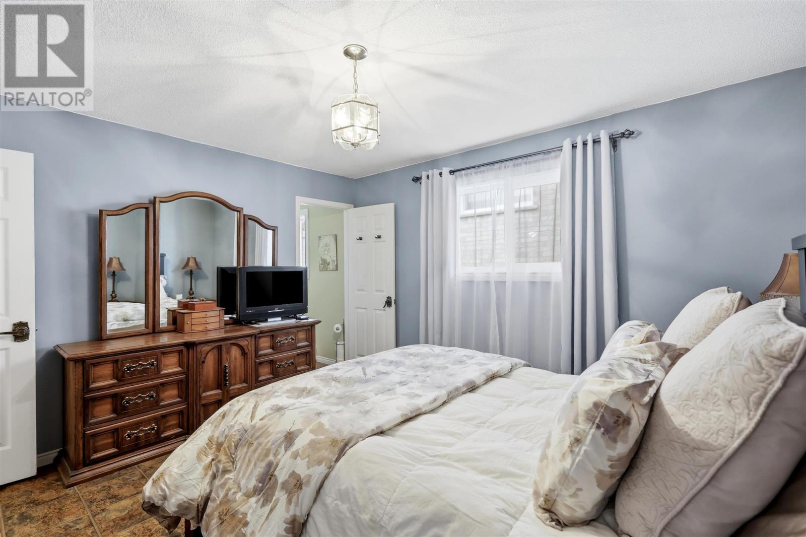 36 Parker AVE - 14