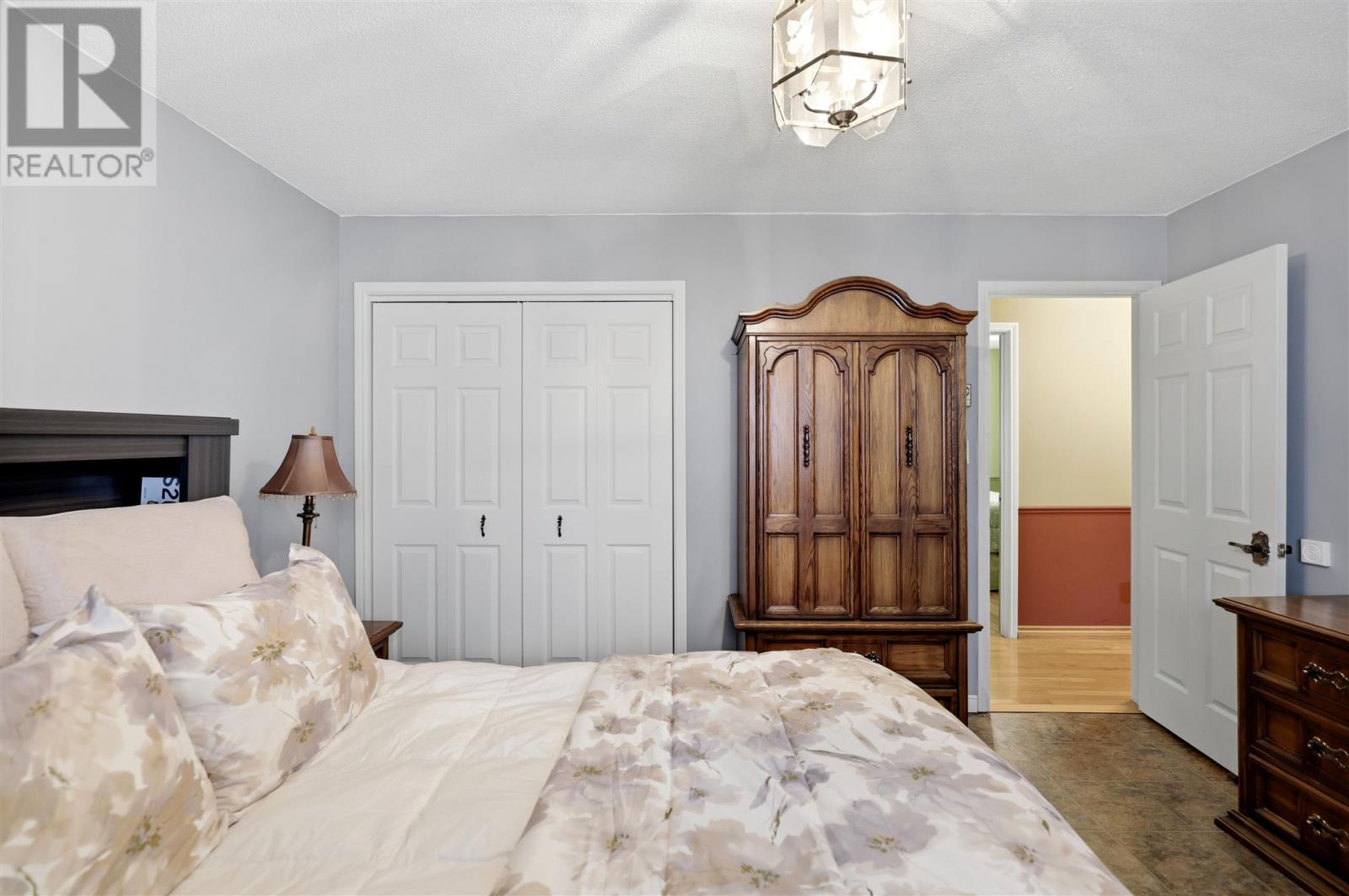 36 Parker AVE - 16