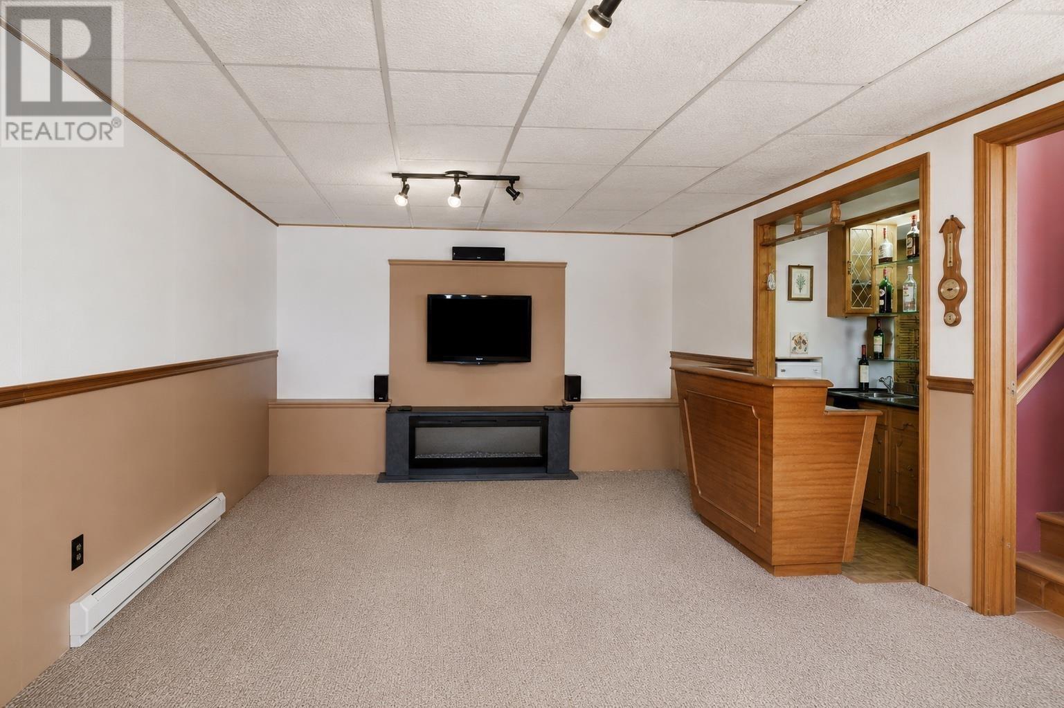 36 Parker AVE - 22