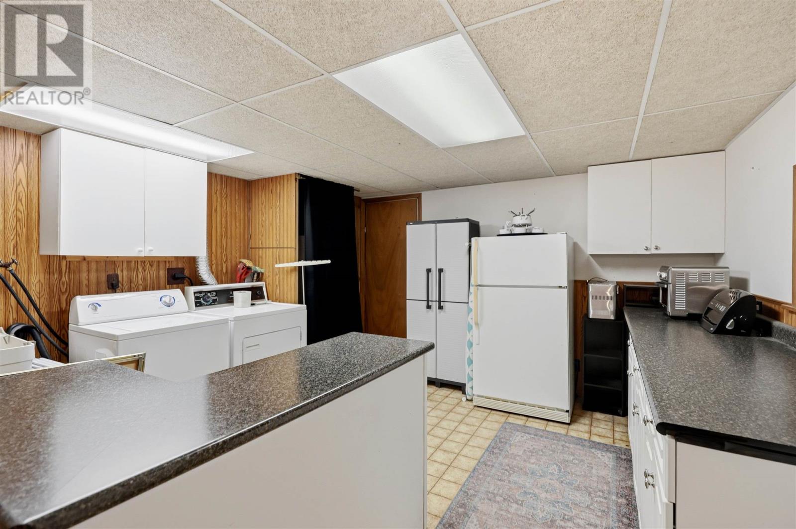 36 Parker AVE - 33