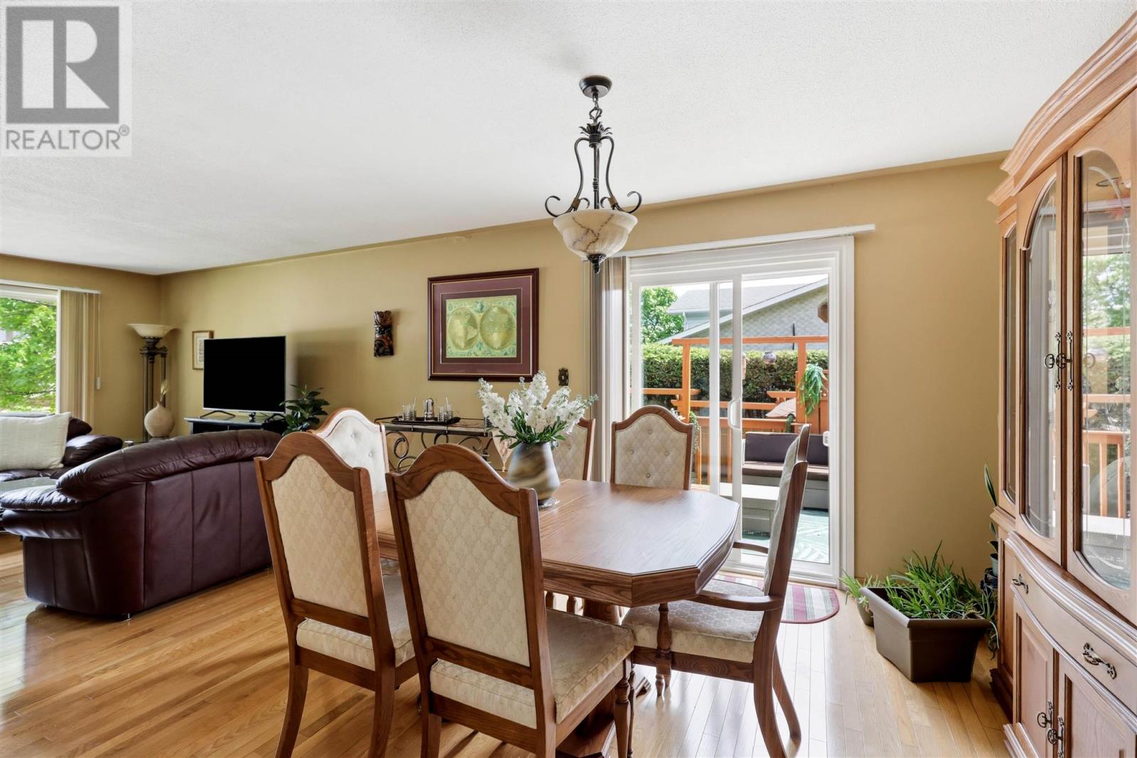 36 Parker AVE - 8