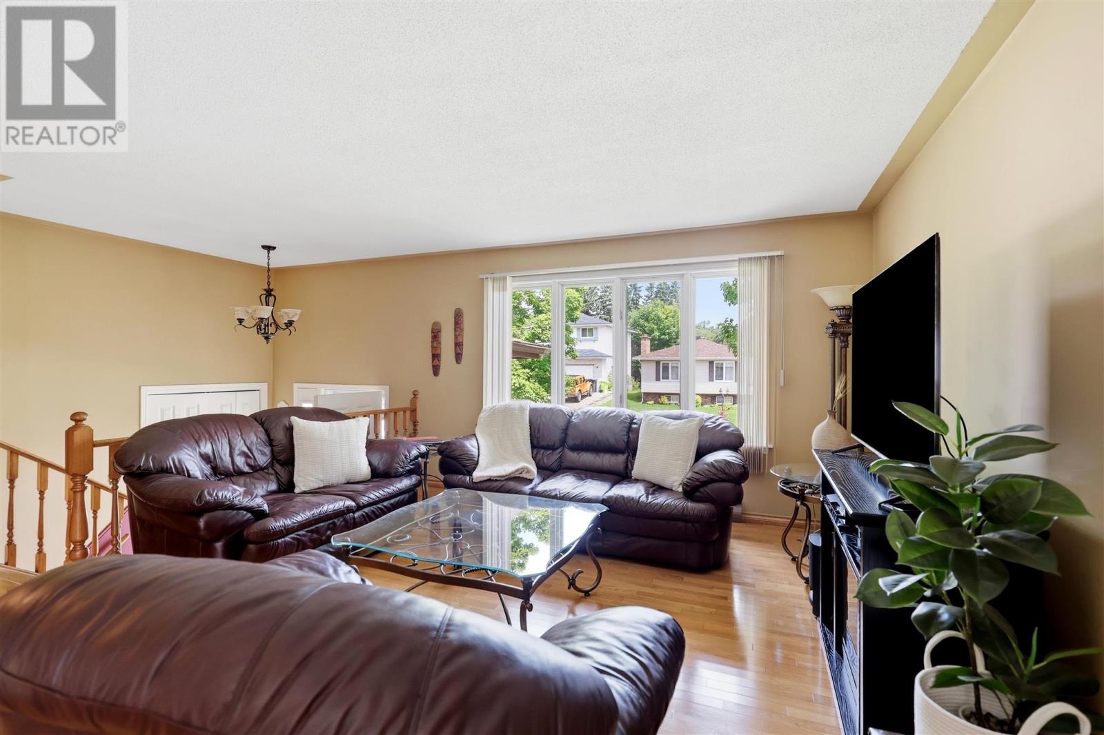 36 Parker AVE - 5