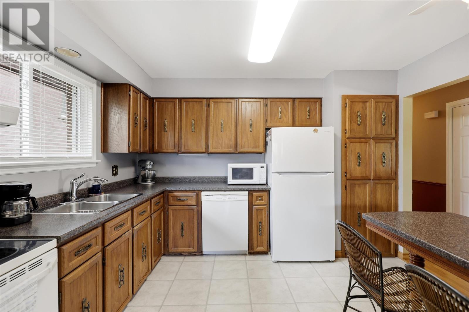 36 Parker AVE - 9