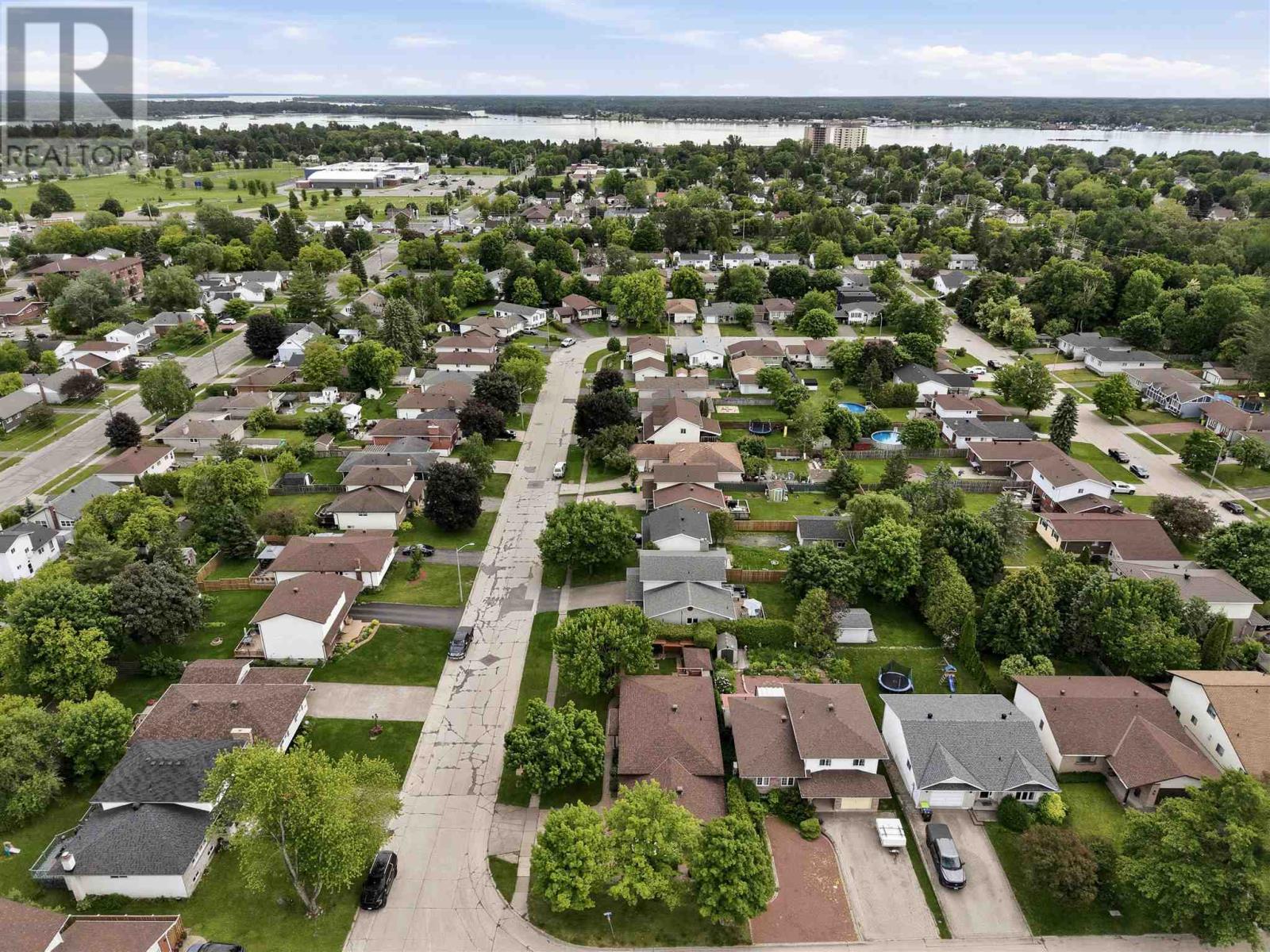36 Parker AVE - 47